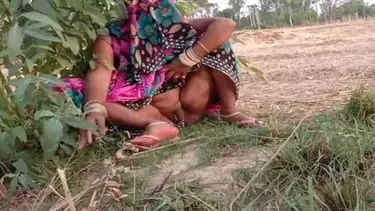 telugu couple A farm maid named Dehati flashes her desi pussy.